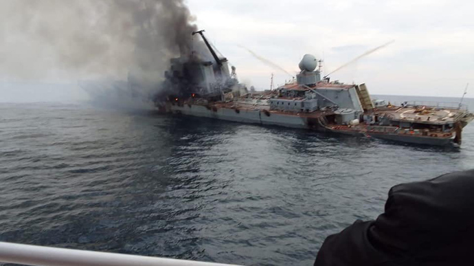 У мережі з’явились перші фото підбитого крейсера "Москва"