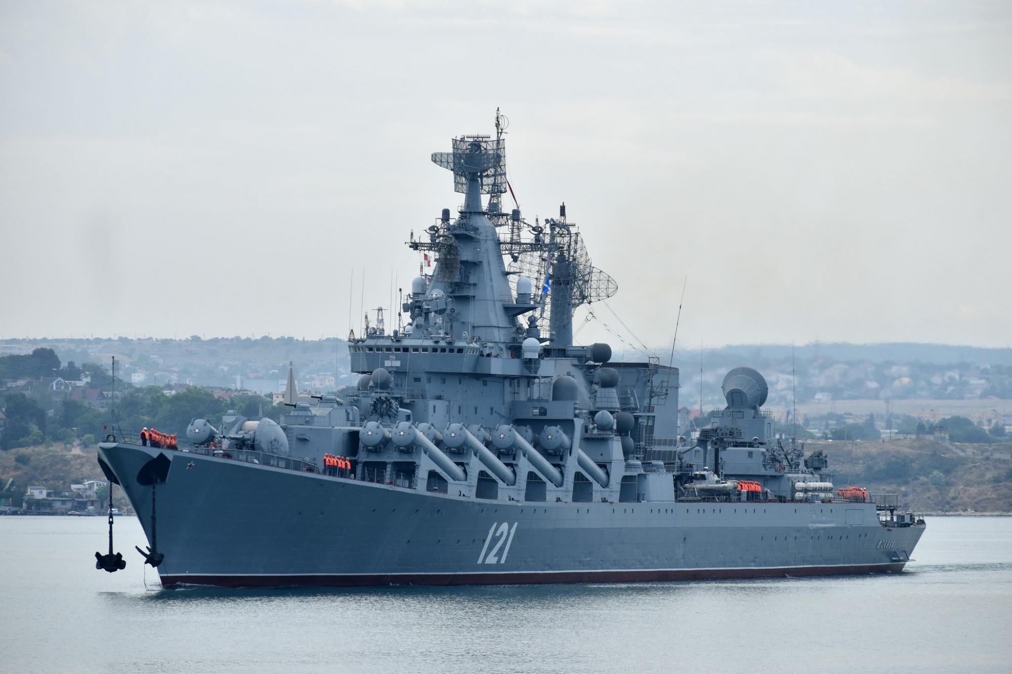 Моряків знудило: у Росії вигадали нове "виправдання" загибелі ракетного крейсера "Москва"