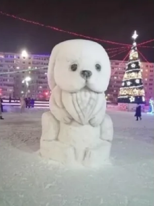 У Росії розгорівся скандал через "пікантну" фігуру снігового зайця