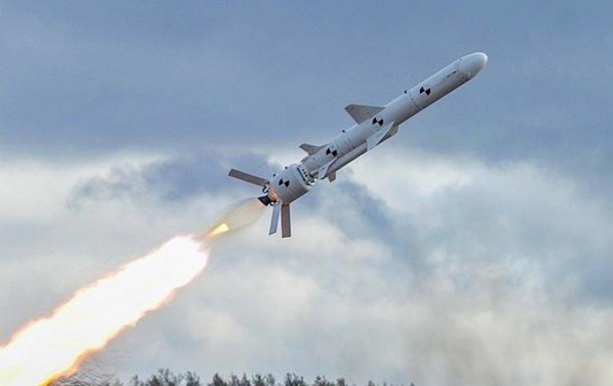 Ракетний удар по Дніпропетровській області: випущено сім ракет, шість з них збиті ППО