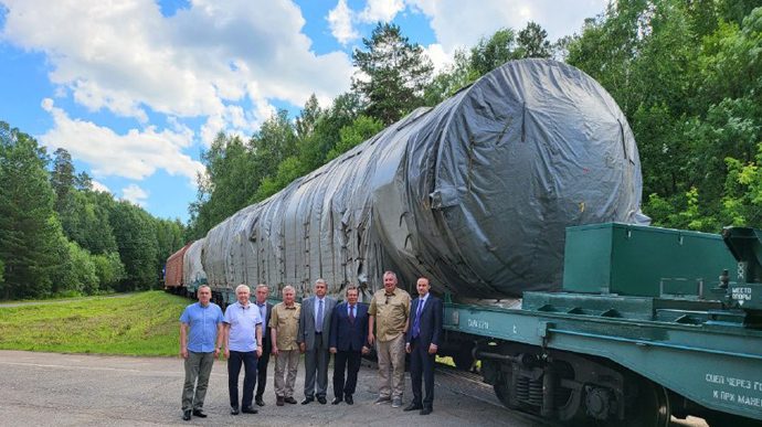 Рогозін похизувався ядерною ракетою "Сармат" та заявив про серійне виробництво