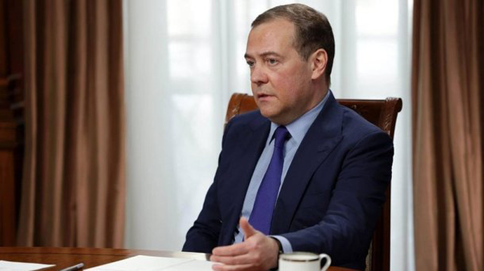 Медведєв заявив, що в ЄС також є атомні станції і там "можливі випадковості"