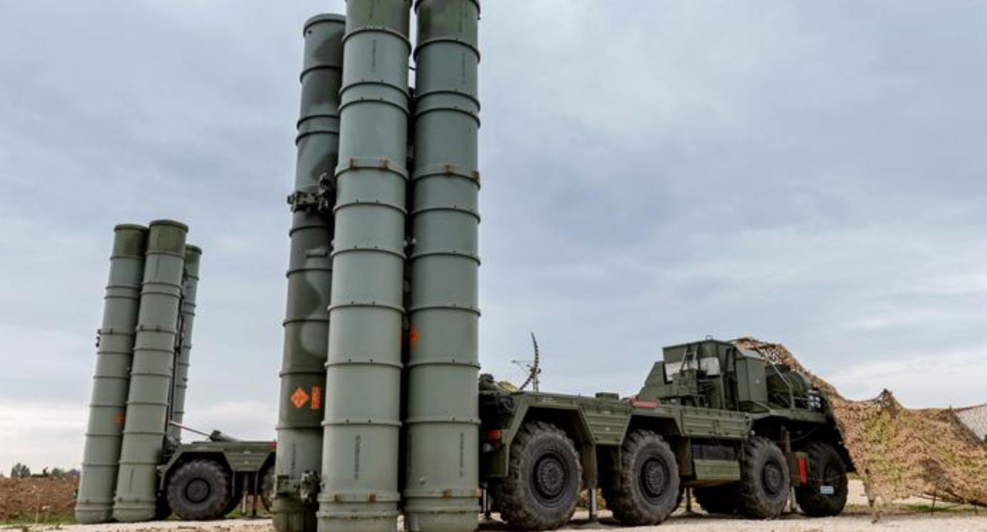 "Сюрприз" до Дня Незалежності: Росія тягне ешелони з ракетами до українського кордону