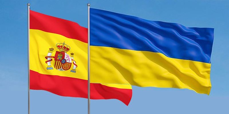 Іспанія відправила в Україну батарею ППО, боєприпаси та броньовані авто