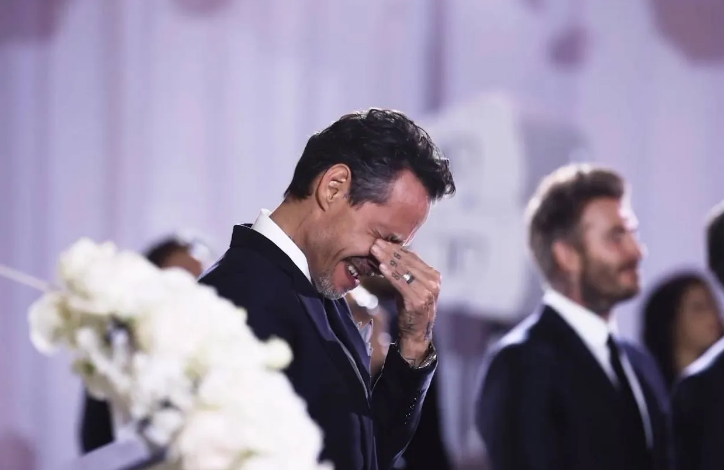Ексчоловік Лопес не стримав сліз, коли побачив свою 23-річну обраницю у весільній сукні