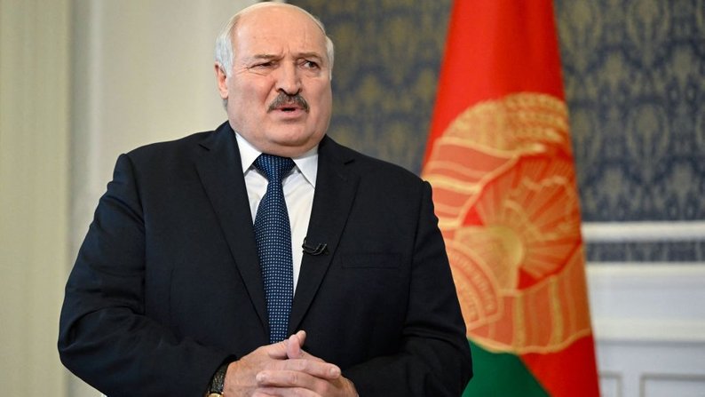 Хороші люди: Лукашенко пояснив, навіщо привітав українців із Днем Незалежності