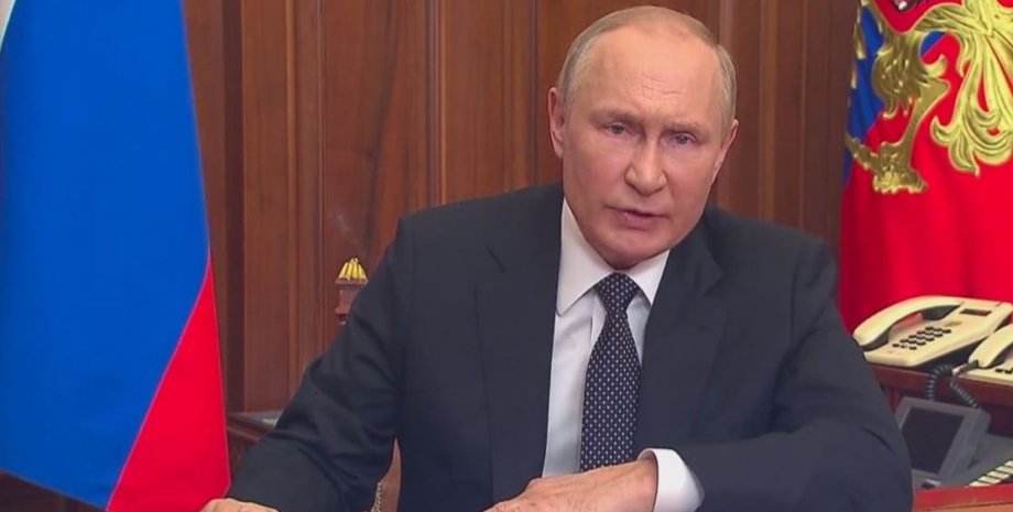 Викликали лікарів: ЗМІ розповіли, чому Путін переносив звернення до росіян