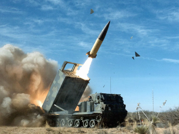 ATACMS для України: в Politico розповіли, чому США зволікають із передачею ЗСУ далекобійних ракет