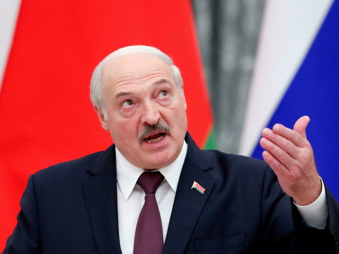 "Лукашенко – козел": у Білорусі жінку засудили за образу диктатора