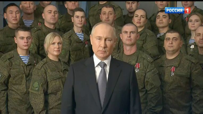 Мобілізованих зігнали дивитися виступ Путіна: з’явилася нова версія масової ліквідації "мобіків" у Макіївці