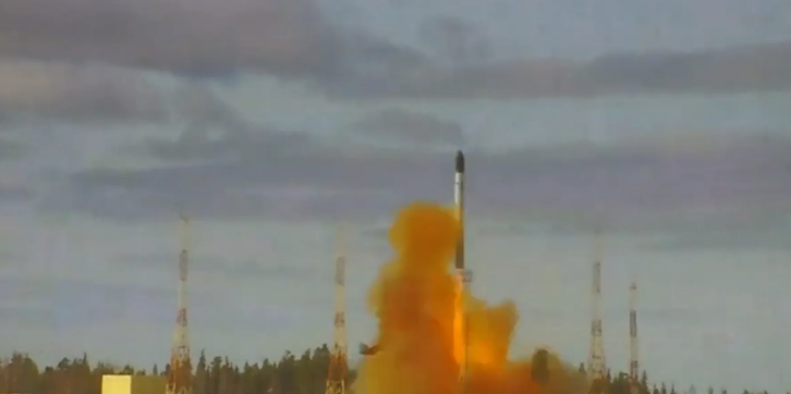 Росія випробувала міжконтинентальну ракету "Сармат" під час візиту Байдена до Києва – CNN
