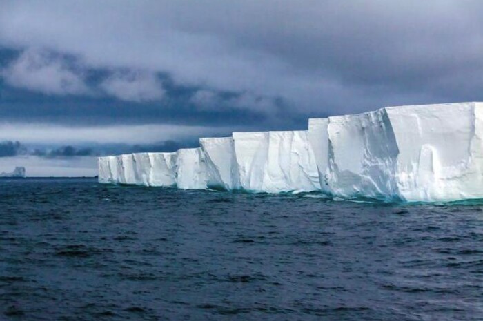 Вчені забили тривогу, виявивши дивні утворення під льодовиком Судного дня