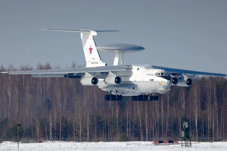 Лукашенко сам міг підірвати російський літак ДРЛО А-50У: Жданов озвучив версію