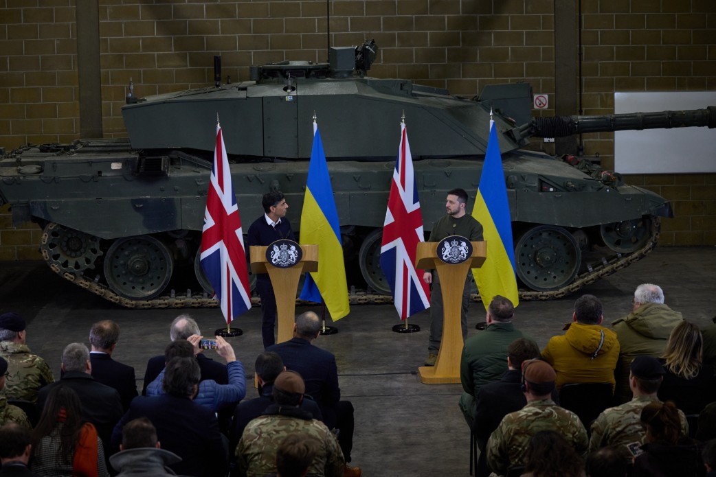Україна і Британія погодили постачання далекобійної зброї – Зеленський