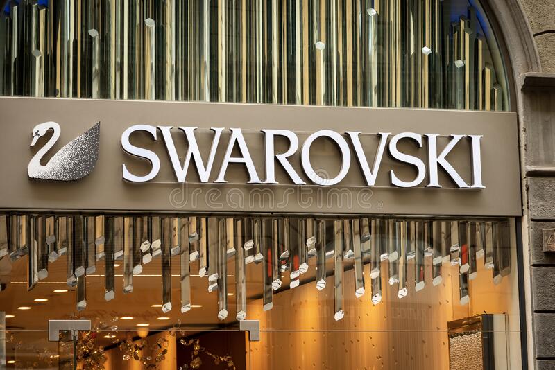 Swarovski повністю йде з ринку Росії