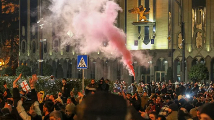 Грузія: протести триватимуть попри заяву влади про відкликання скандального закону