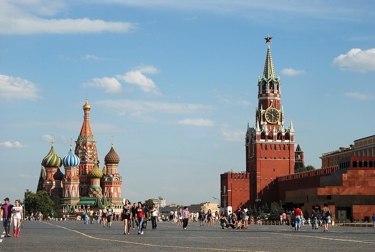 НЛО в Москві, Єкатеринбурзі і повітряна куля під Санкт-Петербургом: Росію атакували невідомі об’єкти