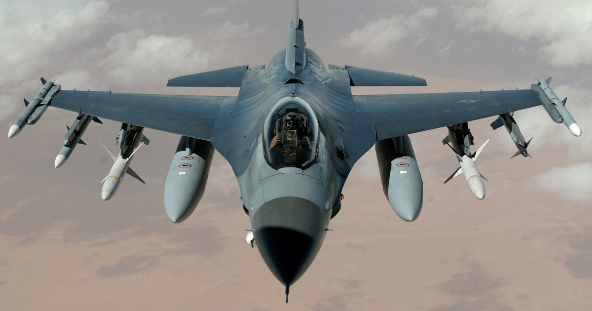 Сенатори вимагають від Пентагону до кінця тижня вигадати, як відправити F-16 Україні – Politico