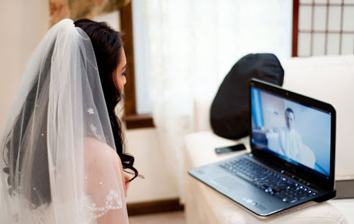 В Нью-Йорке разрешили заключать браки по видеосвязи