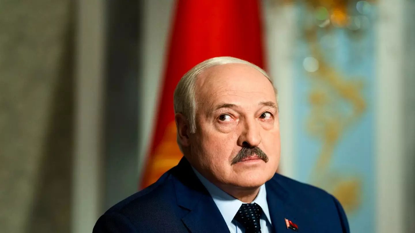 "Переможе той, хто першим доїде до Мінська": Жданов пояснив, хто може замінити Лукашенка