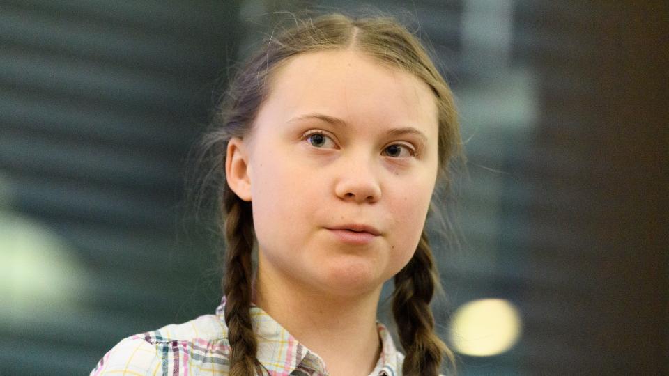 Грета Тунберг приєдналась до протестів школярів у Франції Грета Тунберг приєдналась до протестів школярів у Франції
