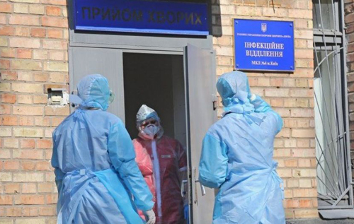"Тотальное вранье и красивая картинка важнее жизней": что происходит в Подольске, где COVID-19 заразились десятки врачей
