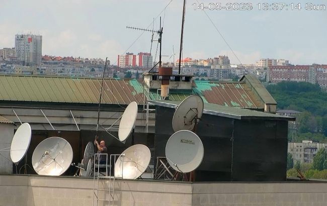 Розвідка РФ слідкує за владою Молдови за допомогою антен на даху посольства, – розслідування