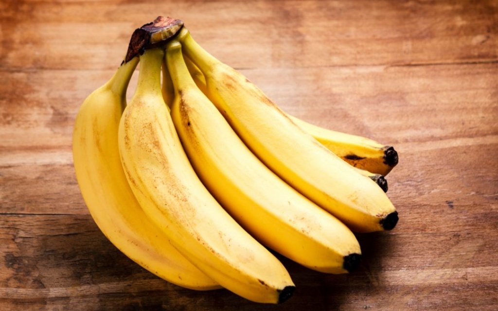 Як уникнути почорніння і гниття бананів: геніальний трюк