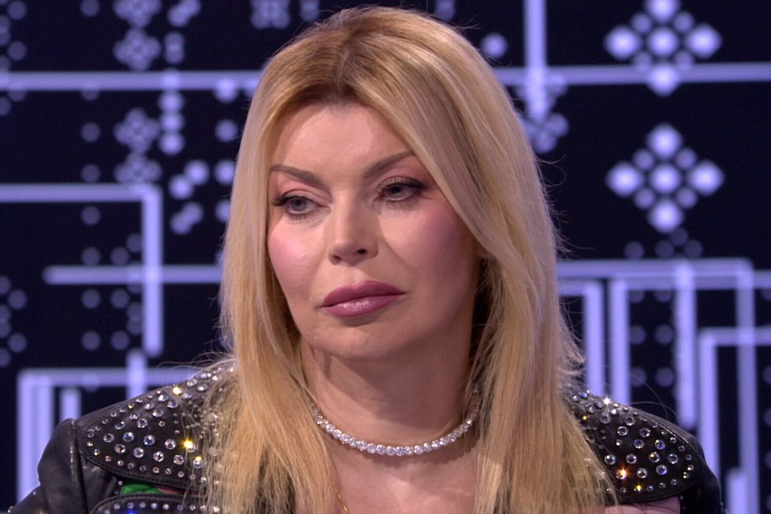 Відома російська співачка потрапила в страшну ДТП: обличчя понівечене, насилу дихає