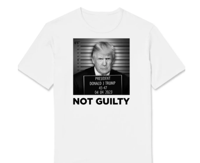 Штаб Трампа продає футболки зі "злочинним" зображенням експрезидента, щоб назбирати йому на виборчу кампанію