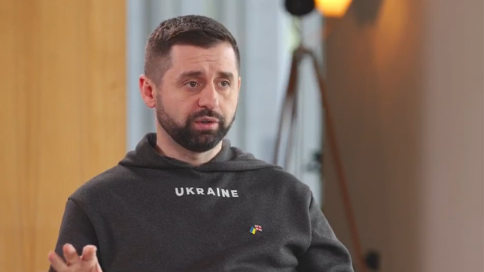 Україна може подати запити на екстрадицію чоловіків, які виїхали за фальшивими довідками, – Арахамія