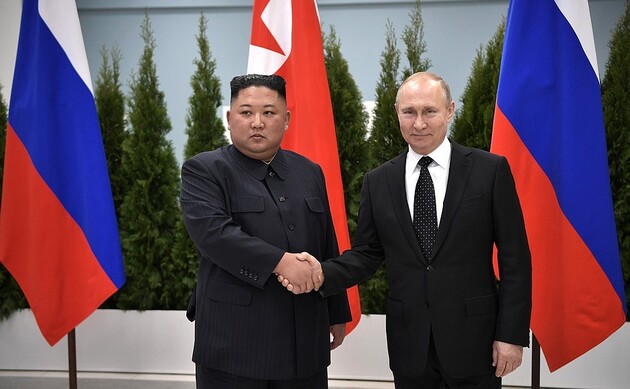 Кім Чен Ин прибув з візитом до Росії і розпочав зустріч з Путіним