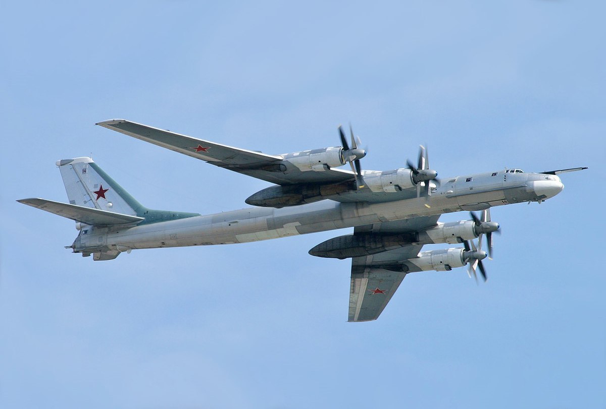 Росія не зможе більше будувати Ту-95, якими обстрілює Україну, – Черник