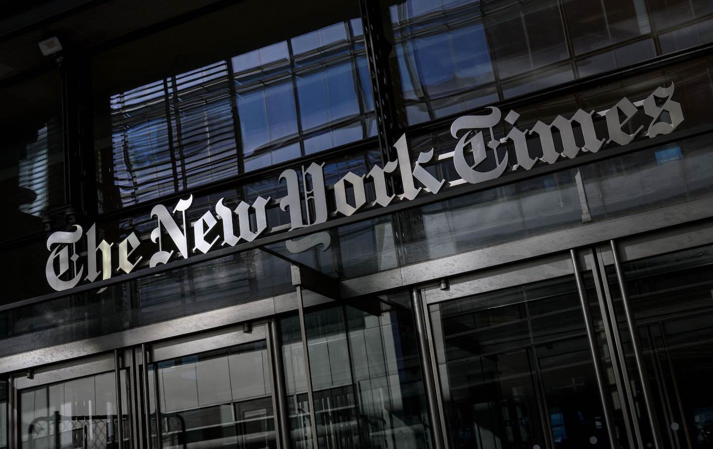 NYT потрапила у скандал через російську пропаганду: спливли деталі про журналіста, який видав фейк про удар по Костянтинівці