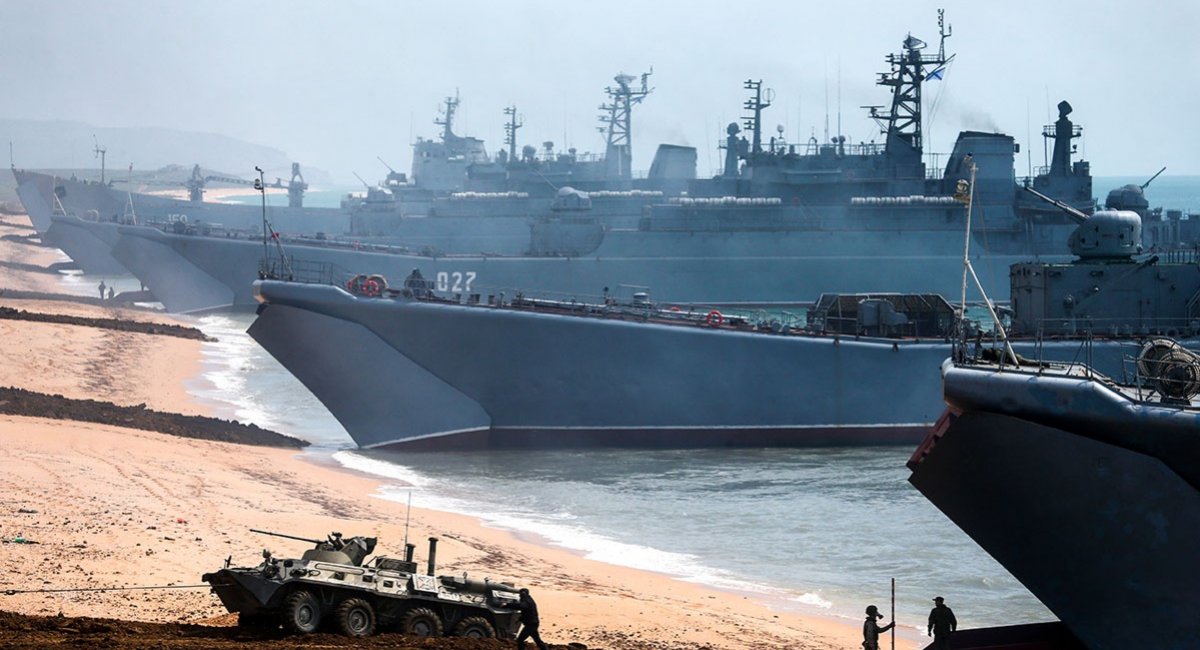 РФ сховала кораблі в Азовському морі, але їх "успішно топитимуть", – генерал