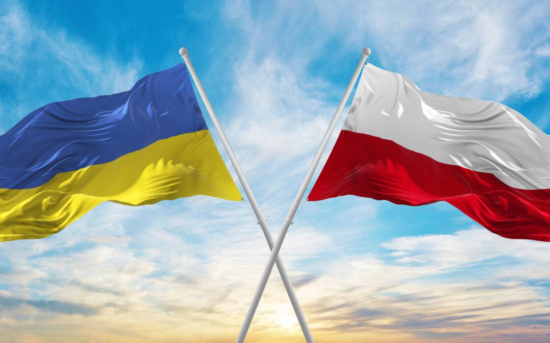 Польські ЗМІ "розганяють" інформацію, що Україні пообіцяли швидкий вступ до ЄС в обмін на повалення уряду Польщі: в МЗС відреагували