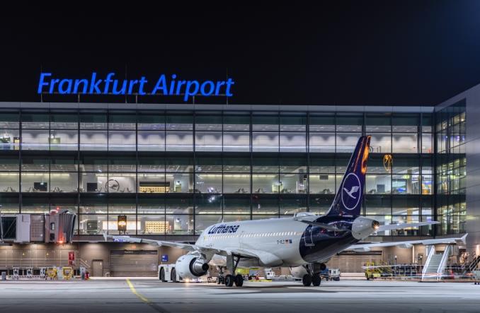 Над найбільшим аеропортом Німеччини кружляв невідомий дрон, – ЗМІ