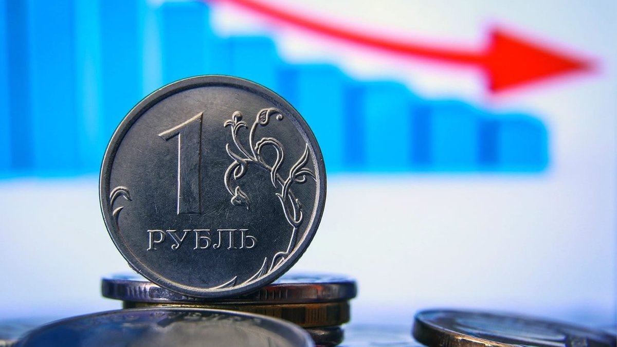 Знецінення рубля триває: валюта РФ вдруге за тиждень пройшла поріг у 100 рублів за долар