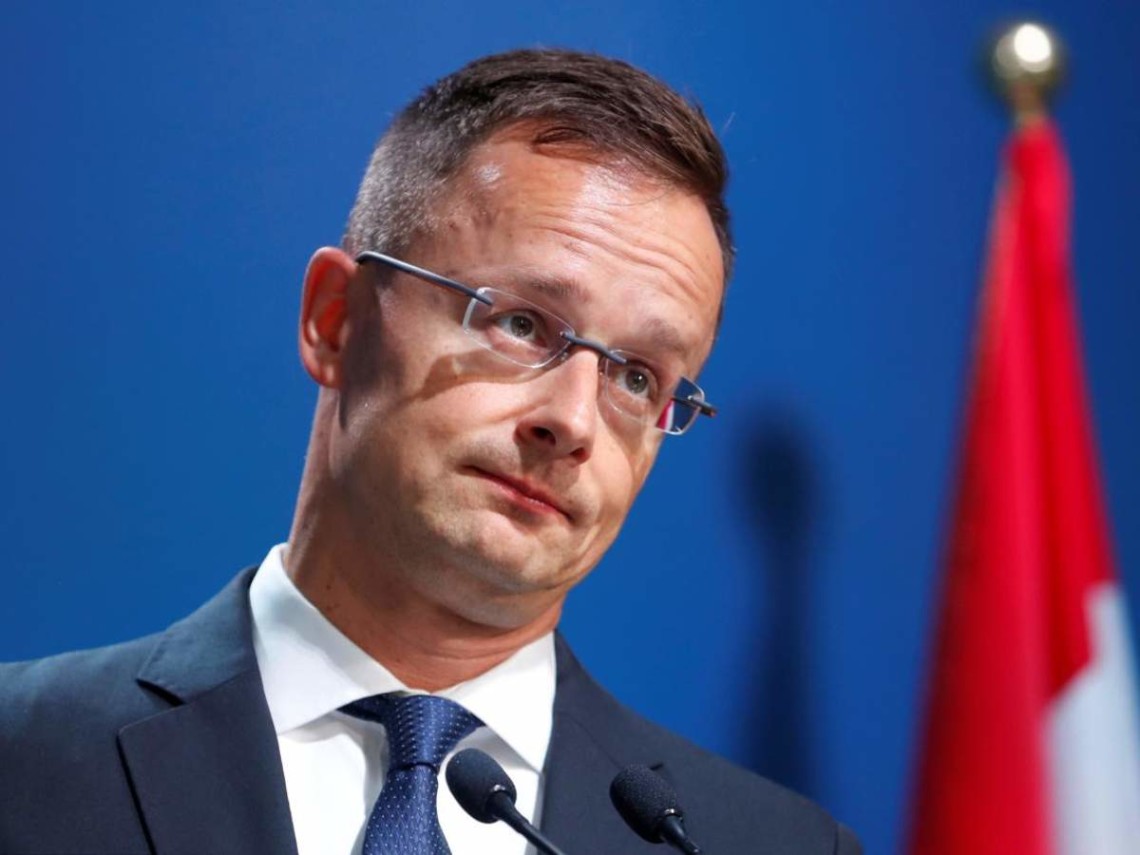 Глава МЗС Угорщини: України не буде в ЄС під час війни, там немає свободи слова і виборів