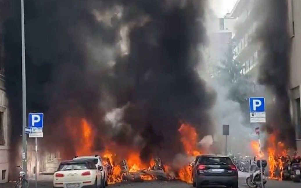 У центрі Мілана пролунав потужний вибух та спалахнула пожежа – ЗМІ
