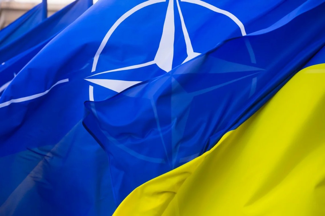 До завершення війни повне членство України до НАТО неможливе, – Столтенбергм