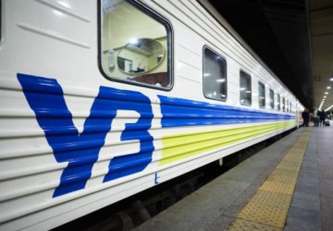 Квитки на надпопулярний поїзд до Польщі різко подорожчають уже за лічені дні: скільки доведеться платити
