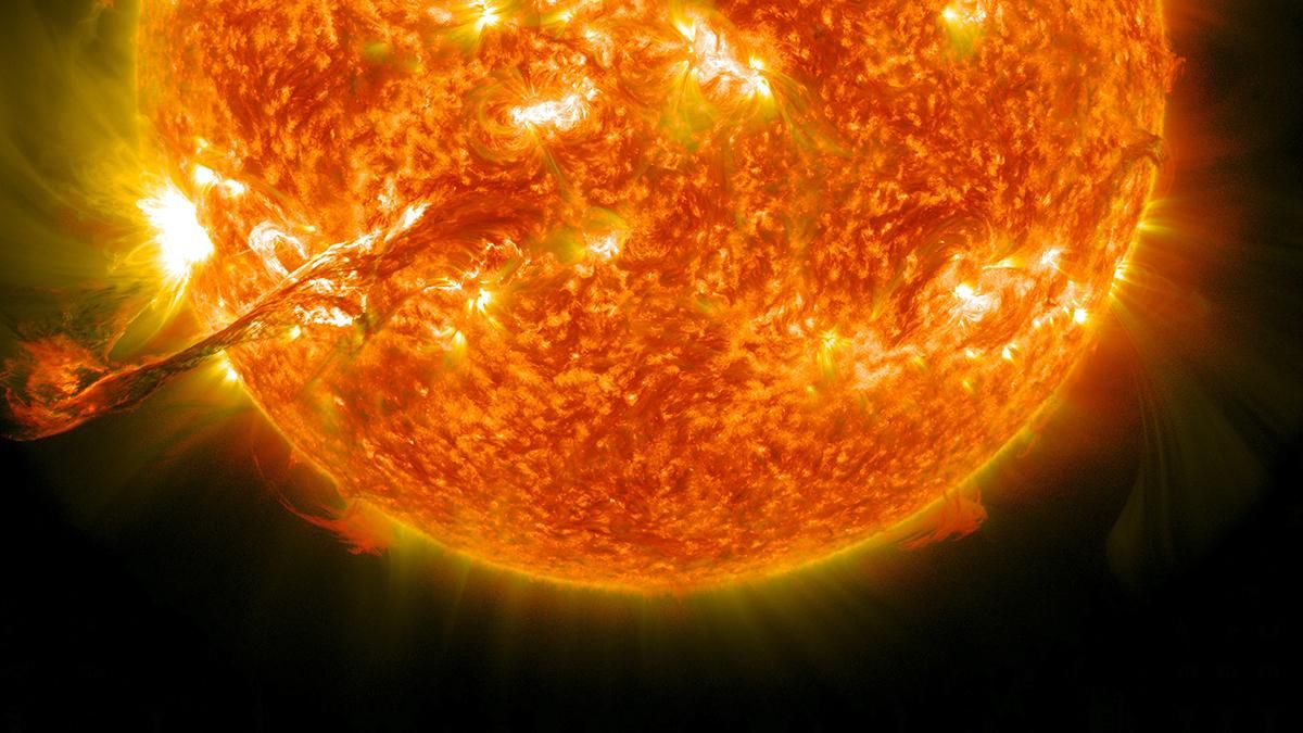 На Сонці стався найпотужніший спалах за багато років: що про це відомо і чи є загроза