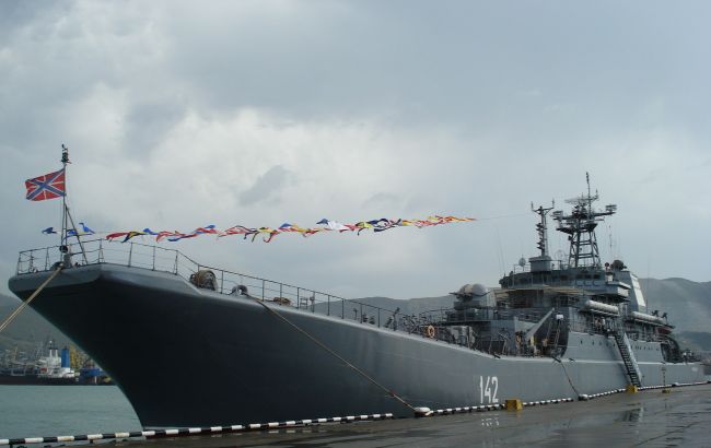 У Міноборони РФ підтвердили ураження корабля "Новочеркаськ" у Феодосії