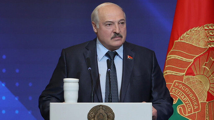 Недоторканність, забезпечення та захист: Лукашенко підписав гарантії для себе і сім'ї