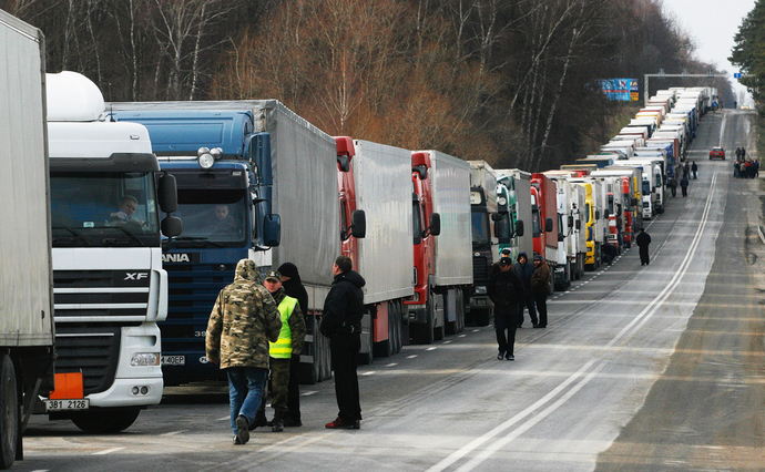 Польські перевізники знімають блокаду з кордону України