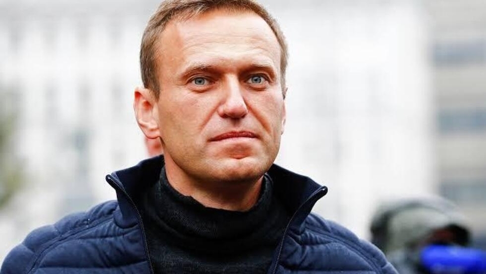 "Потрібна хімічна експертиза": російські слідчі заявили адвокатам Навального, що не віддадуть тіло ще два тижні