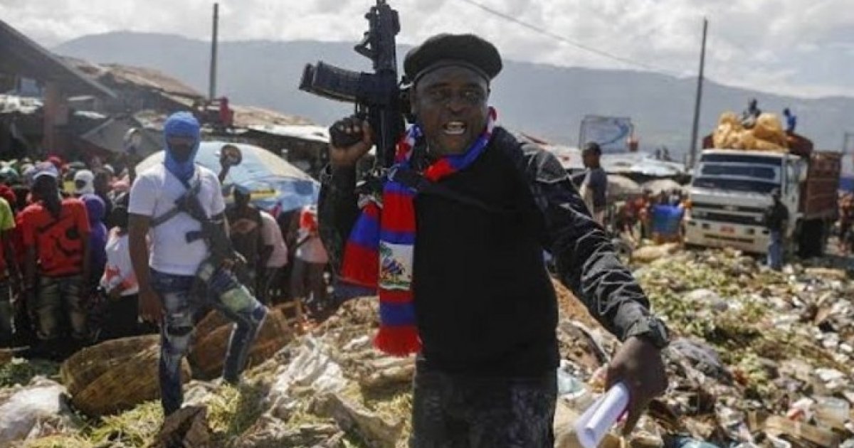 Повстання банд, столиця в облозі та евакуація посольств. Що відбувається на Гаїті