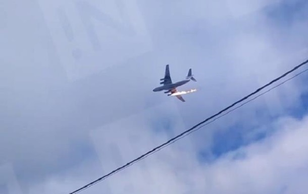 Опубліковані відео моменту падіння російського Іл-76 і останні слова екіпажу
