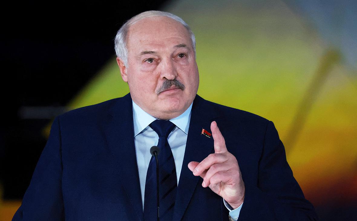 Лукашенко готує Білорусь до війни і назвав "ворогів номер один"